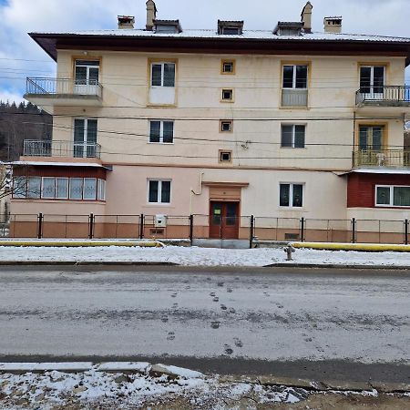 Apartamentul Florilor De Fan Azuga Luaran gambar