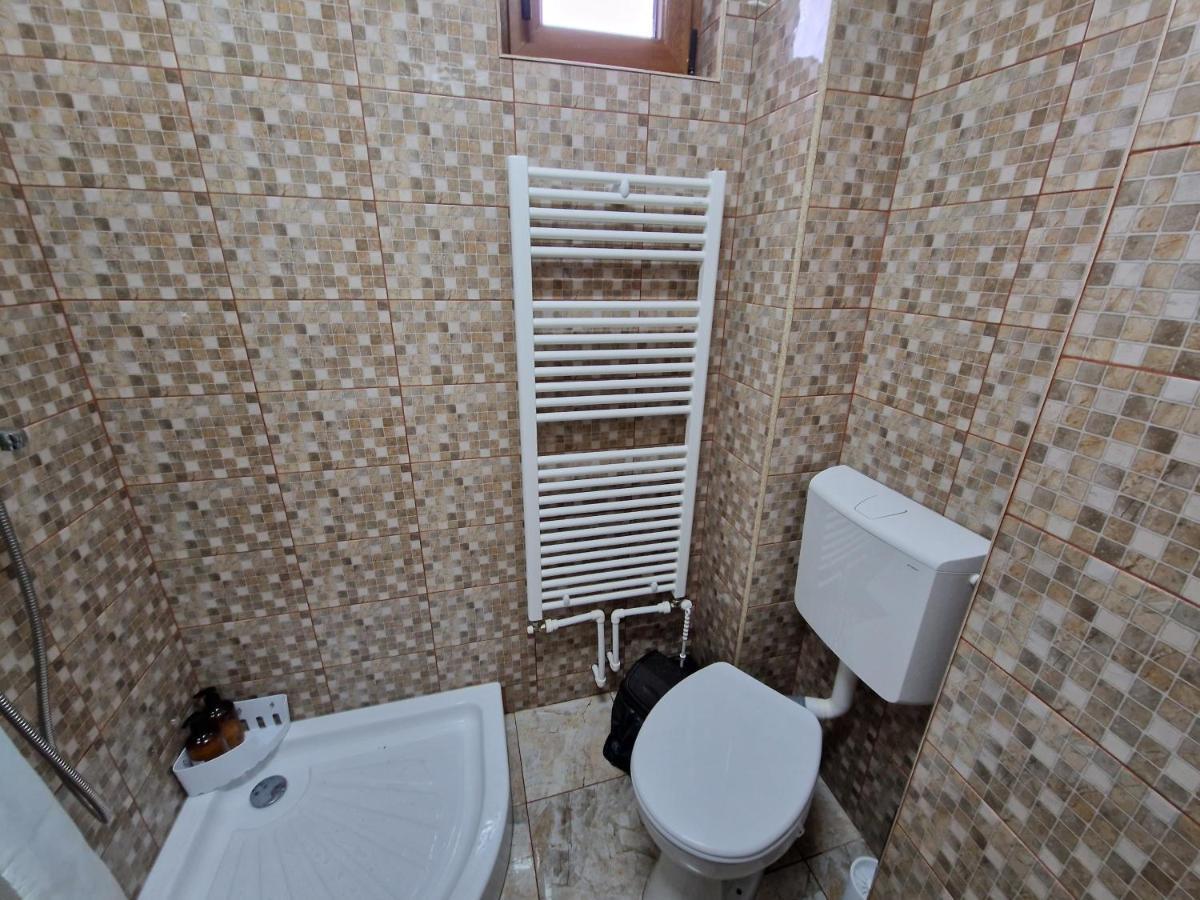 Apartamentul Florilor De Fan Azuga Luaran gambar